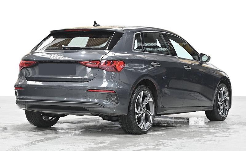 Audi A3 sportback 40 TFSIe 204 s-Line Hybride Rechargeable / Apple Carplay Android Auto Coffre Elec Jantes 18"