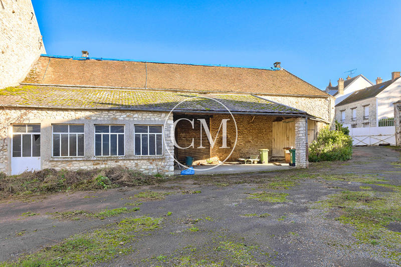 Demeure - 3 162 m² - 25 pièces