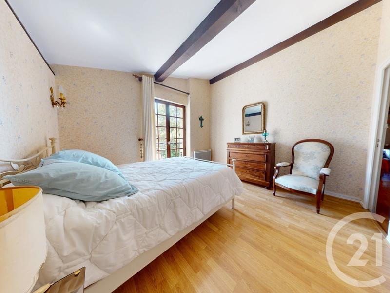 Maison - 267 m² - 6 pièces