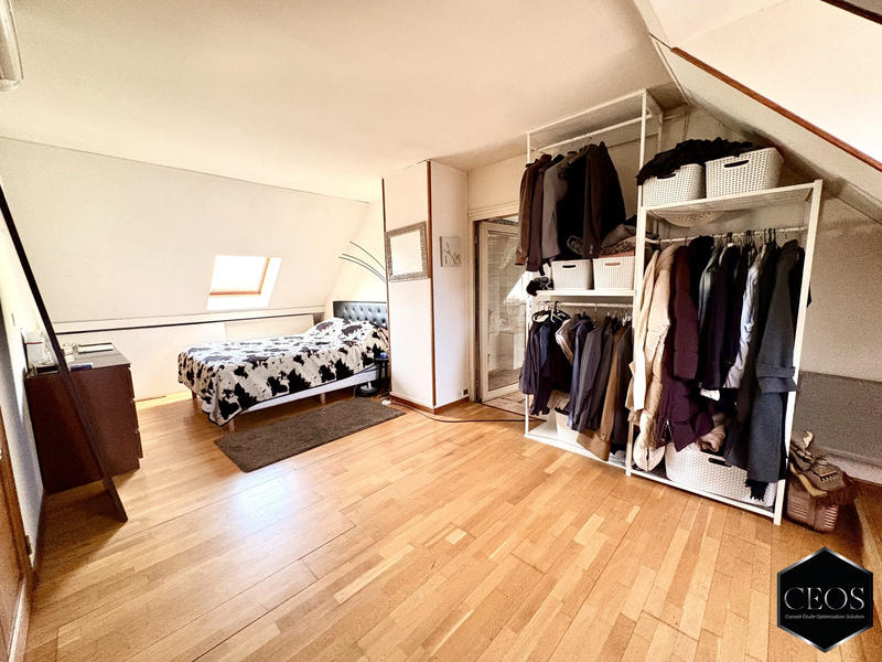 Maison - 210 m² - 8 pièces