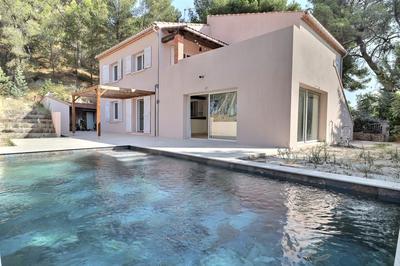 Maison traditionnelle - 174 m² - 7 pièces