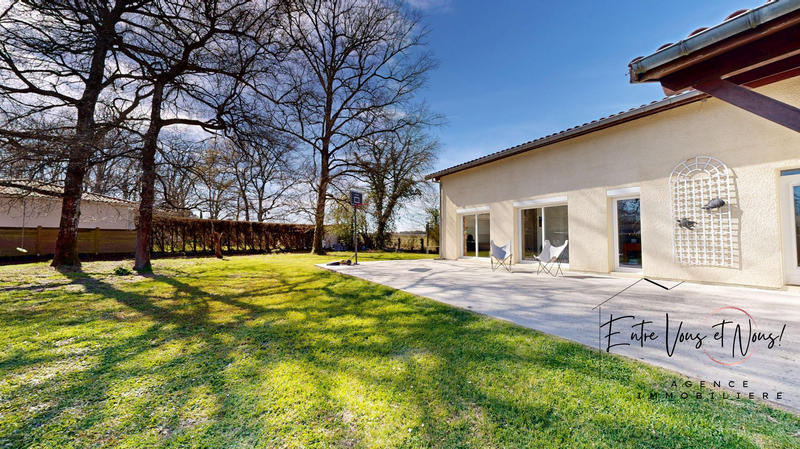 Maison contemporaine - 210 m² - 7 pièces