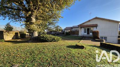 Maison - 99 m² - 5 pièces