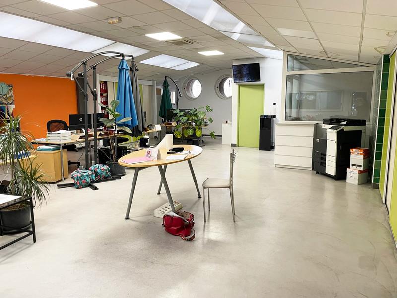 Local d'activités - 746 m²