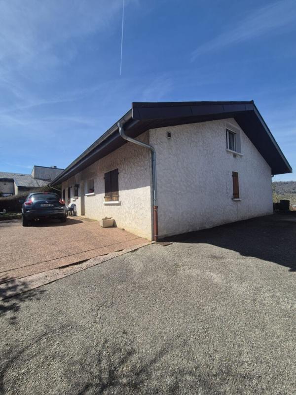 Maison - 180 m² - 6 pièces