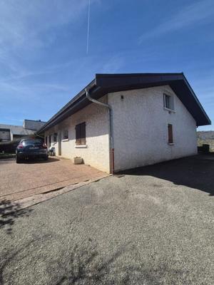 Maison - 180 m² - 6 pièces