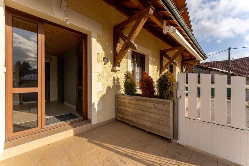 Appartement - 218 m² - 6 pièces