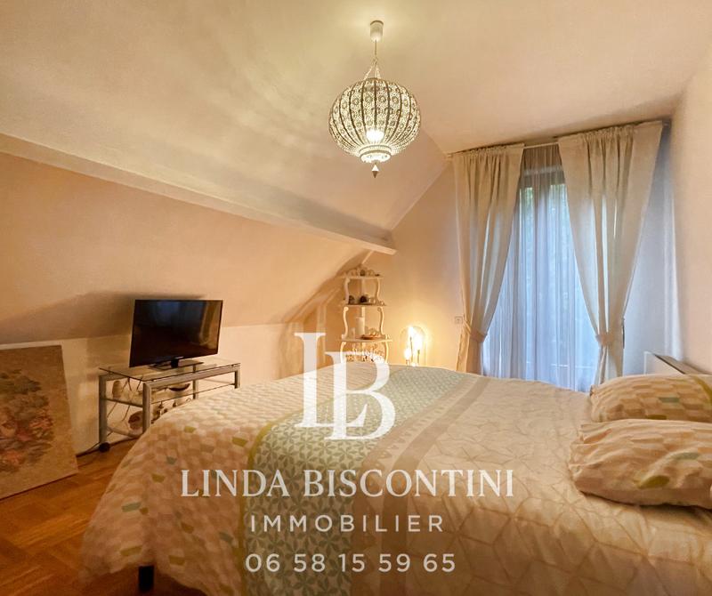 Maison - 140 m² - 8 pièces