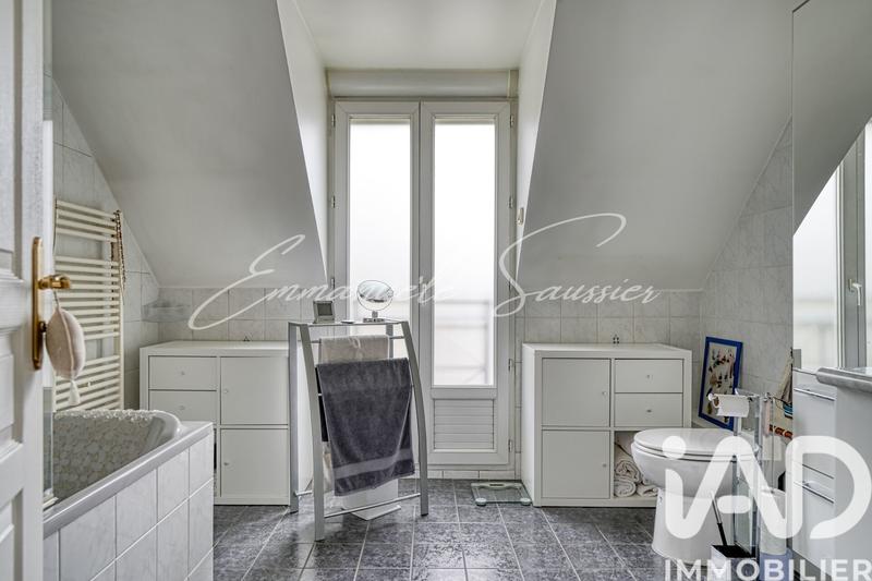 Maison - 137 m² - 6 pièces