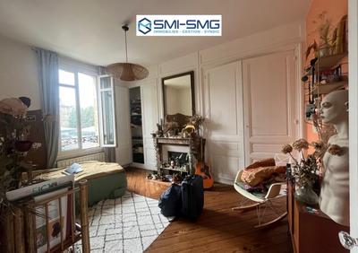 Appartement - 90 m² - 4 pièces