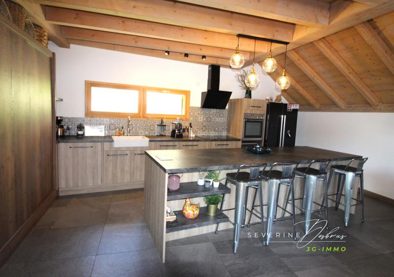 Châlet - 314 m² - 11 pièces