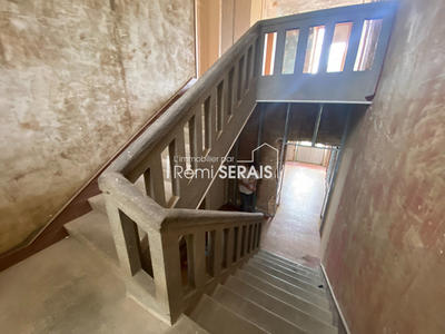 Maison - 480 m² - 25 pièces