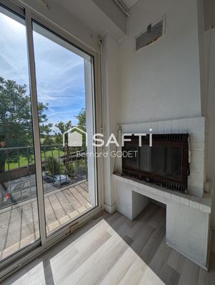 Maison - 205 m² - 9 pièces