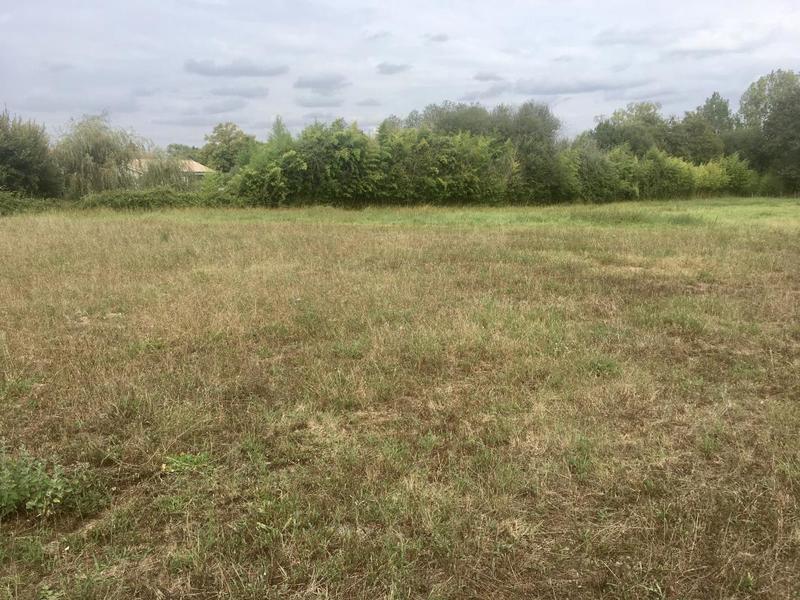 Terrain constructible - 697 m²