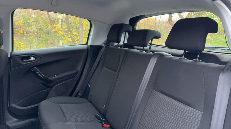 Peugeot 208 1.2 PureTech 82 Signature
