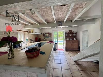 Villa - 166 m² - 7 pièces