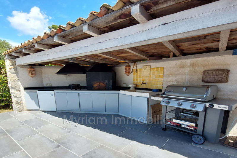 Mas - 185 m² - 6 pièces