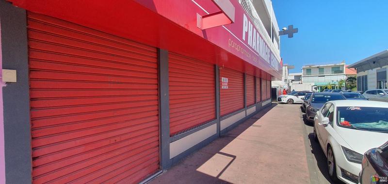 Local commercial - 390 m² - 2 pièces