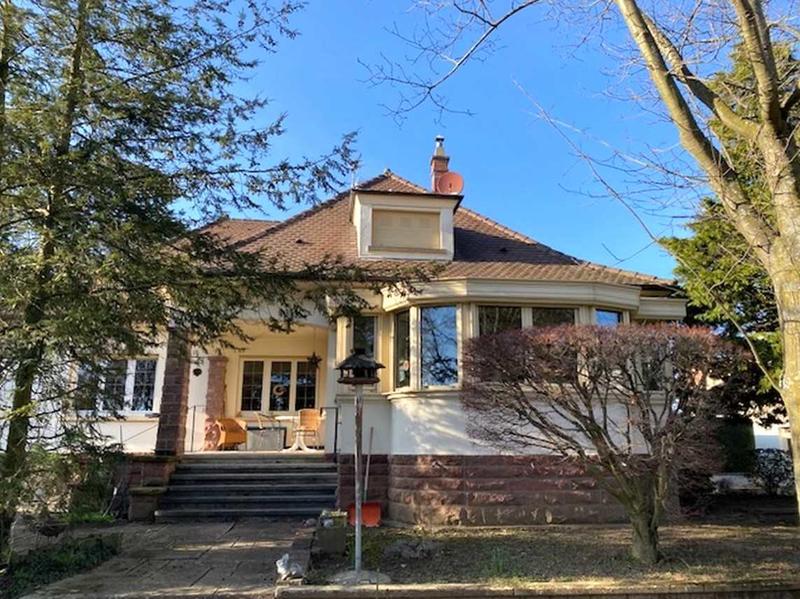 Maison - 218 m² - 9 pièces