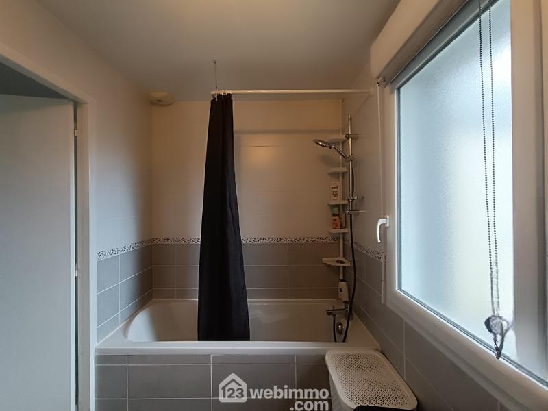 Maison - 96 m² - 6 pièces