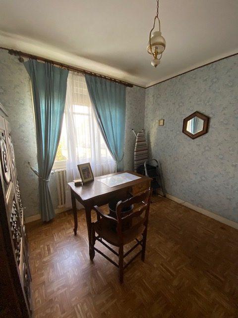 Maison - 140 m² - 8 pièces