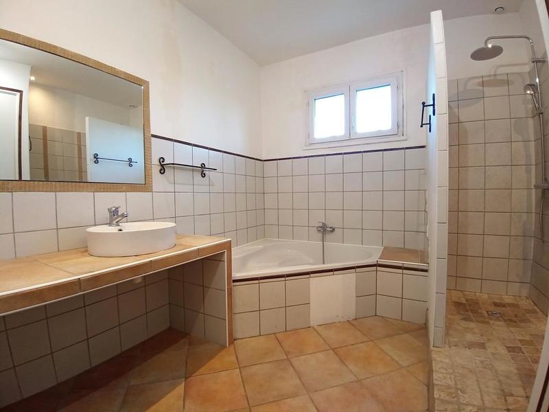 Maison traditionnelle - 188 m² - 7 pièces