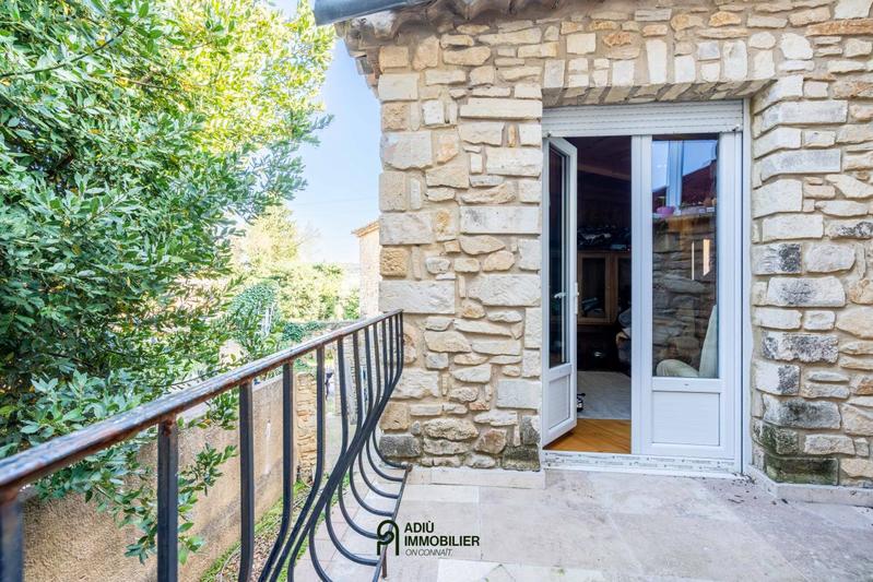 Maison - 381 m² - 9 pièces
