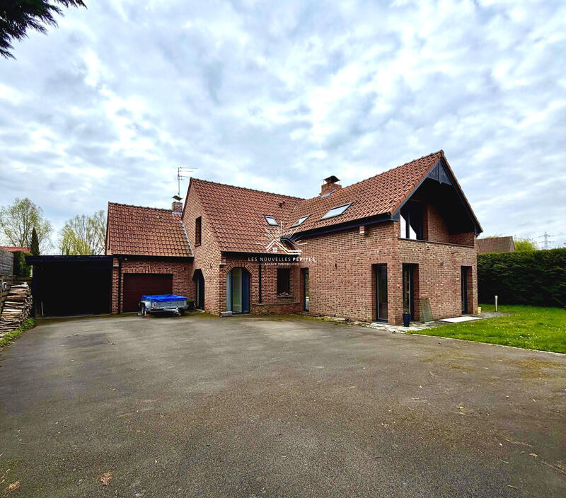 Maison - 162 m² - 5 pièces