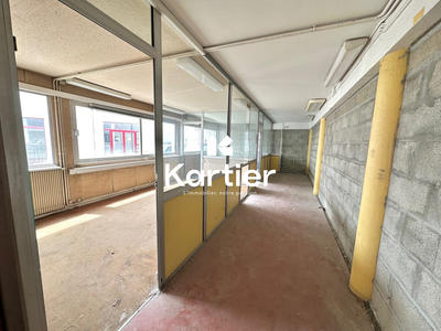Local d'activités - 140 m²