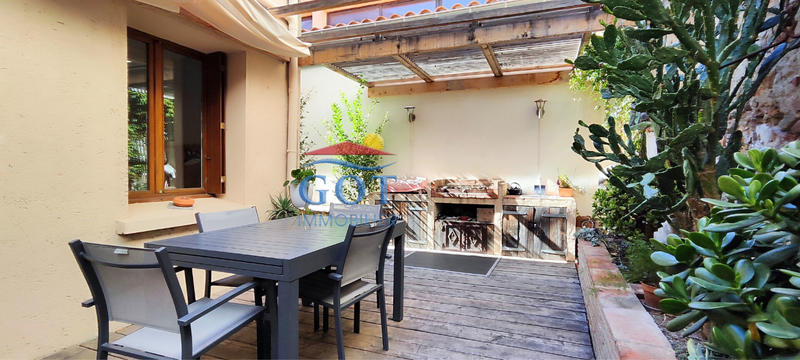 Maison - 224 m² - 6 pièces