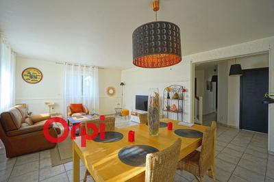 Maison - 185 m² - 5 pièces