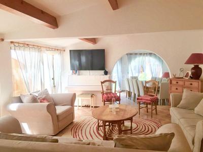 Propriété - 140 m² - 6 pièces