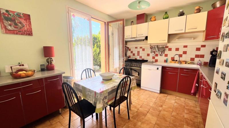 Maison - 206 m² - 11 pièces