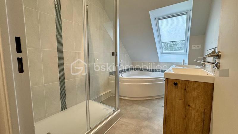 Appartement - 90 m² - 4 pièces