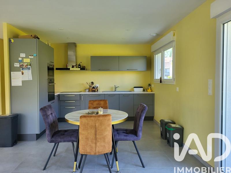 Maison - 99 m² - 4 pièces