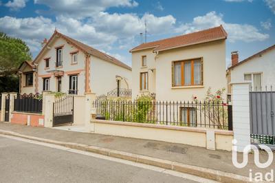 Maison - 142 m² - 6 pièces