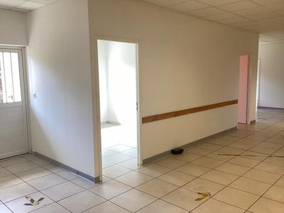 Local d'activités - 105 m² - 5 pièces