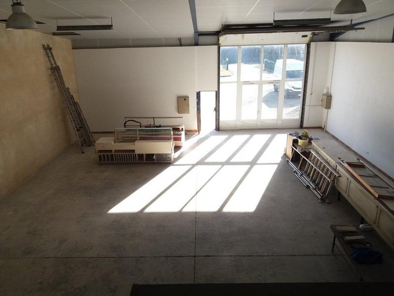 Local commercial - 350 m² - 6 pièces