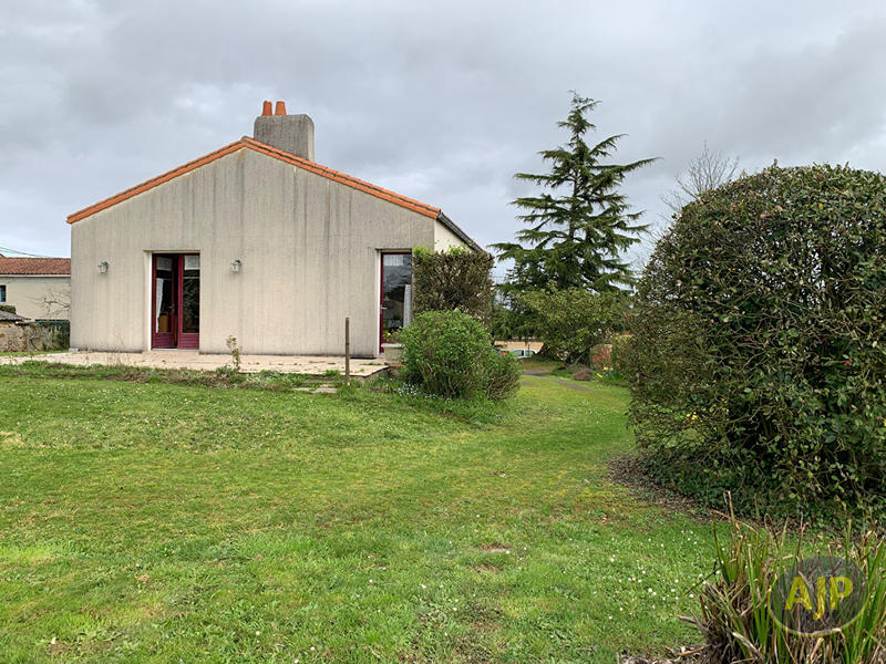 Maison - 99 m² - 5 pièces