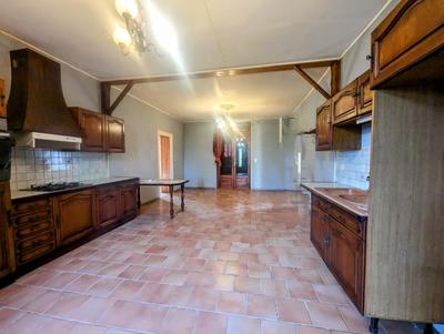 Maison - 150 m² - 8 pièces