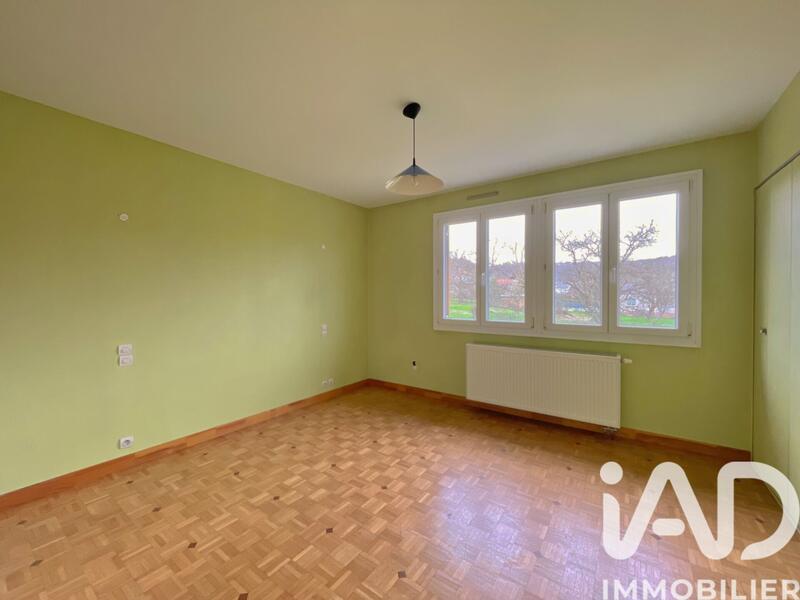 Maison - 121 m² - 6 pièces