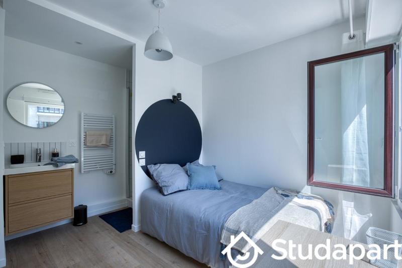 Chambre - 11 m² - 1 pièce