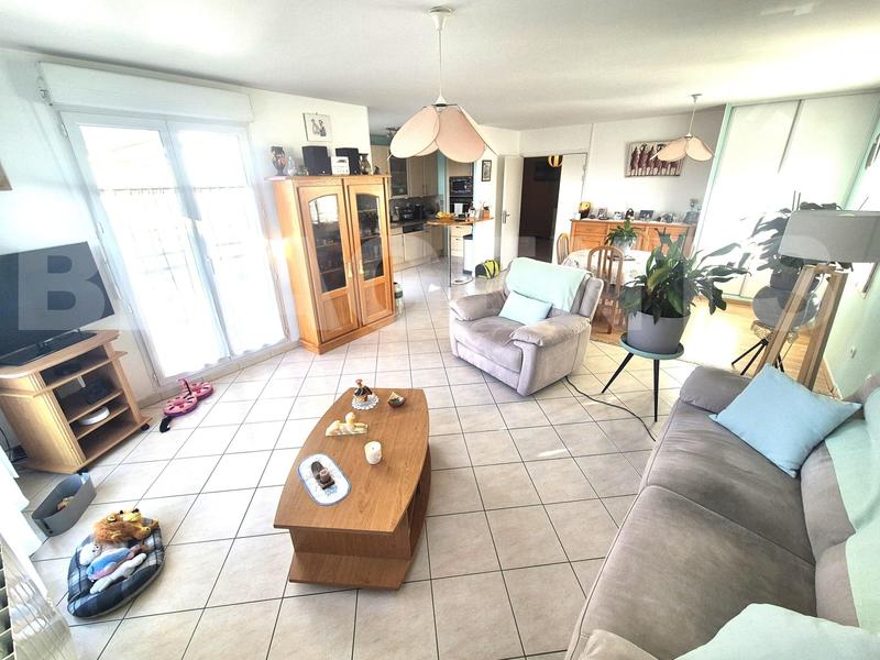 Appartement - 84 m² - 4 pièces
