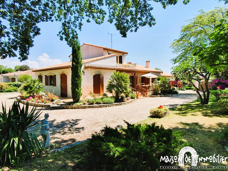 Maison - 161 m² - 6 pièces