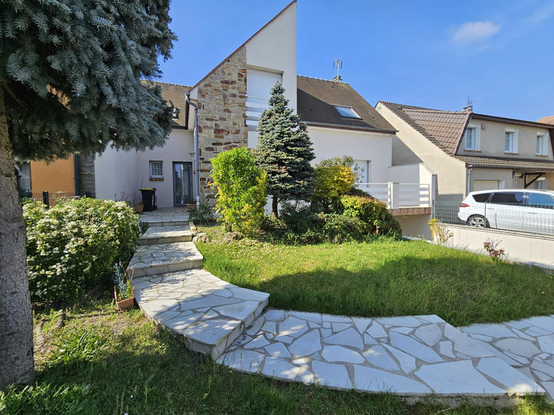 Maison - 142 m² - 5 pièces
