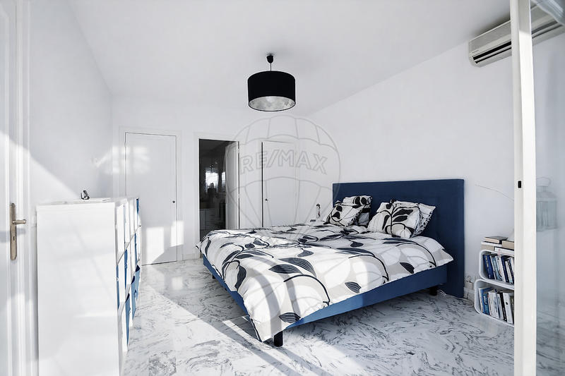 Appartement - 101 m² - 4 pièces