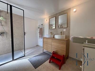 Maison - 183 m² - 5 pièces