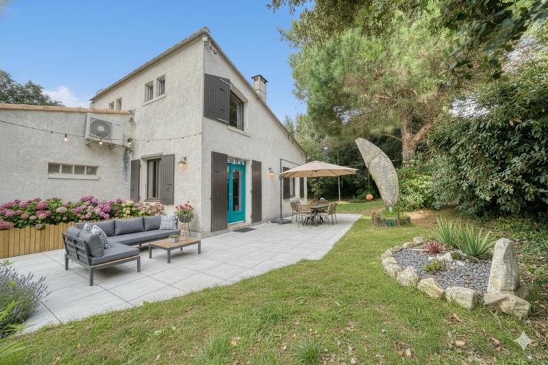 Maison - 150 m² - 5 pièces