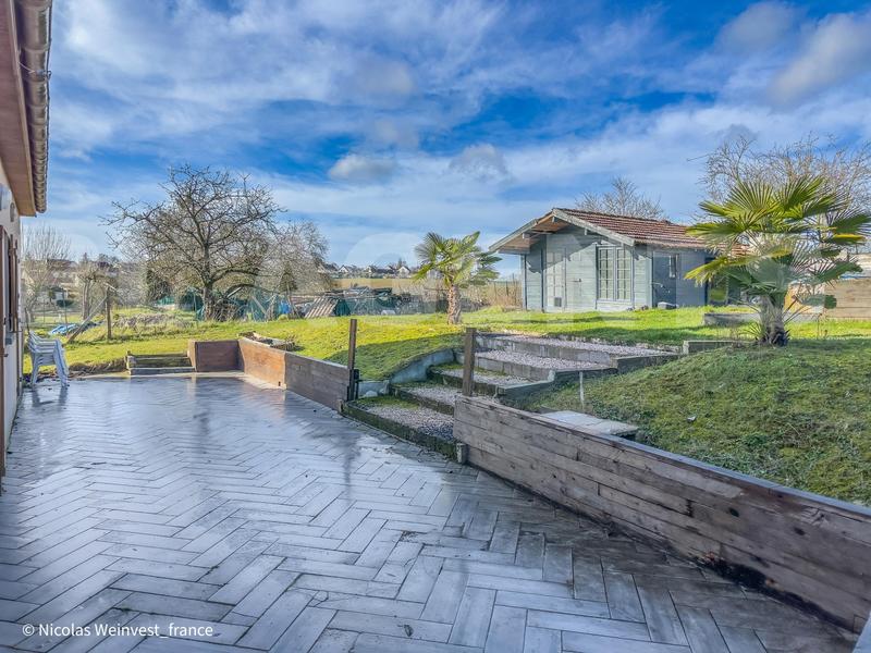 Pavillon - 130 m² - 6 pièces