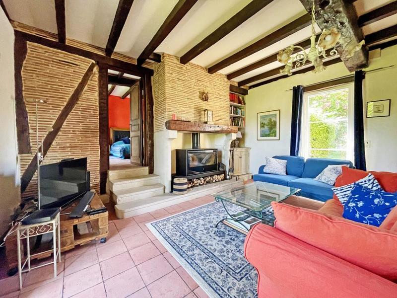 Maison en pierre - 232 m² - 7 pièces